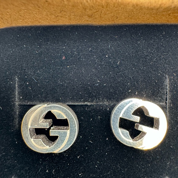 Gucci SILVER GUCCI INTERLOCKING EARRINGS - Picture 9 of 10
